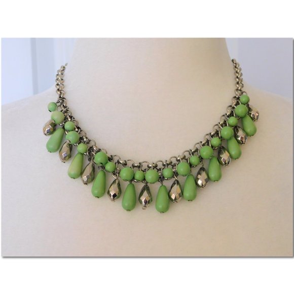 Vintage Bib Necklace Silver and Green Bead - Picture 1 of 3